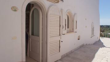 Superior Room | Individually furnished, cribs/infant beds, free WiFi, bed sheets