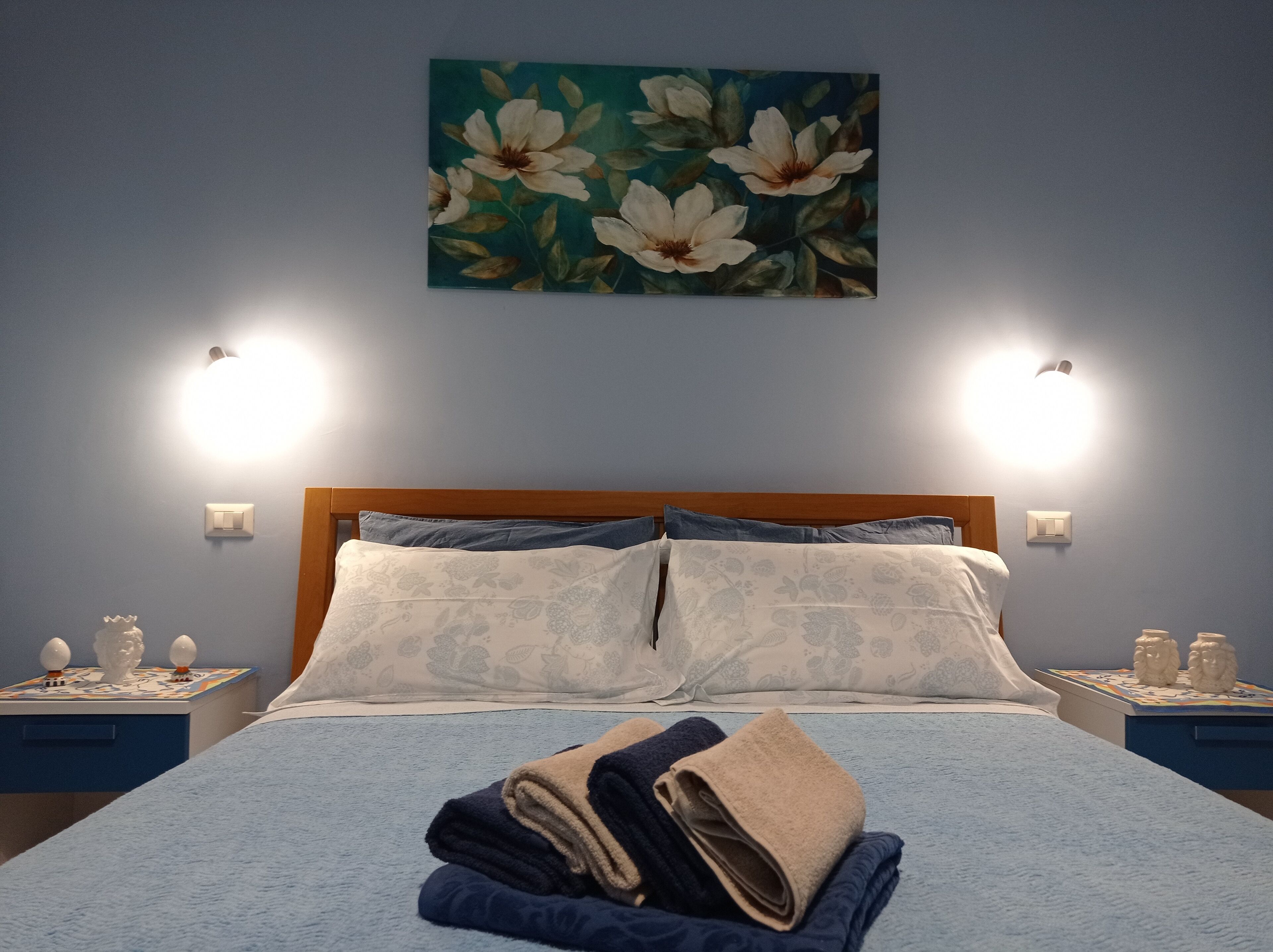 CASA 'A MARINA garden and beach villa a stone's throw from the sea