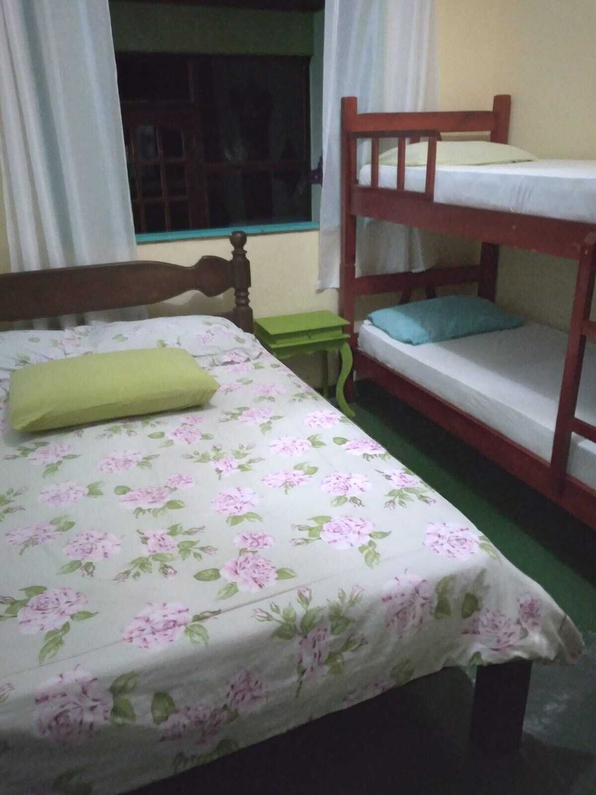 SÍTIOCANOAS - HOUSE - NATURE - CLEAN AIR - LARGE LEISURE AREA.