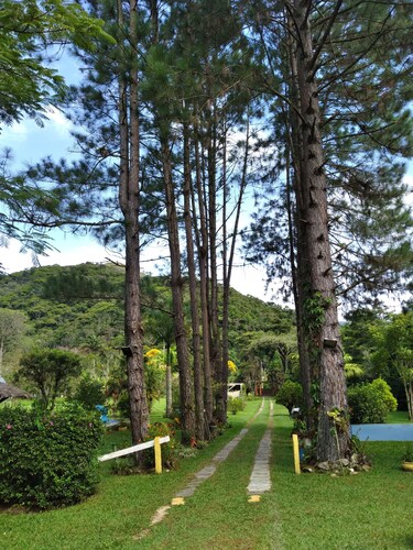 SÍTIOCANOAS - HOUSE - NATURE - FRESH AIR - LARGE LEISURE AREA.