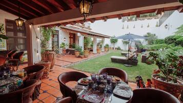 Tägliches inbegriffenes großes Frühstück