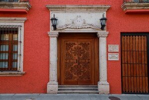 Fachada de la propiedad