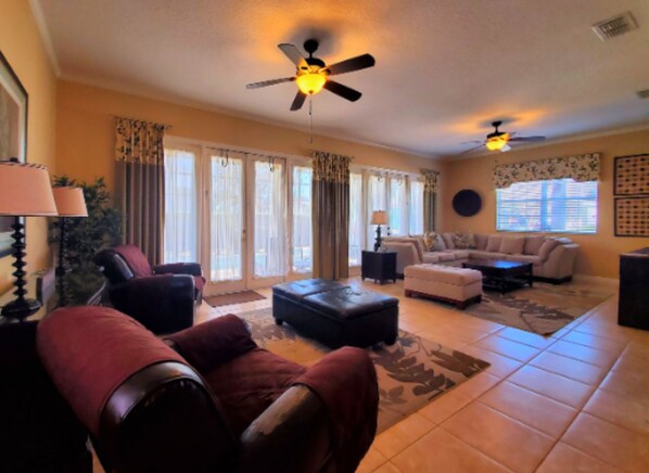 Televisión de pantalla plana