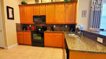 Standard House | Private kitchen | Fridge, cookware/dishes/utensils