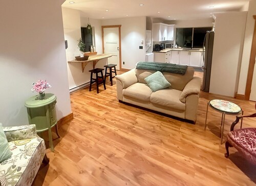 Mid Vancouver Island Getaway