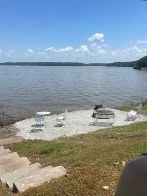 Terrace/patio - Cabin 2 on beautiful Grand lake! Great for fishing, swimming and boating.  (Dennis)