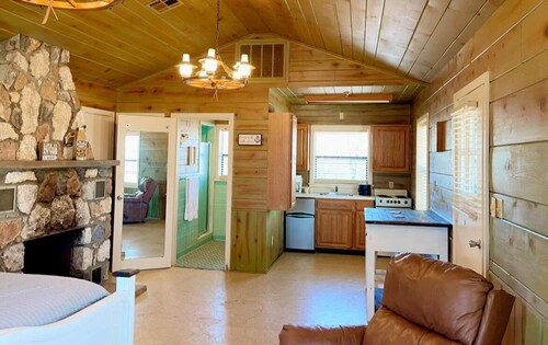 Cabin 2 on beautiful Grand lake! Great for fishing, swimming and boating. 