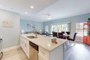 Fridge, microwave, stovetop, dishwasher