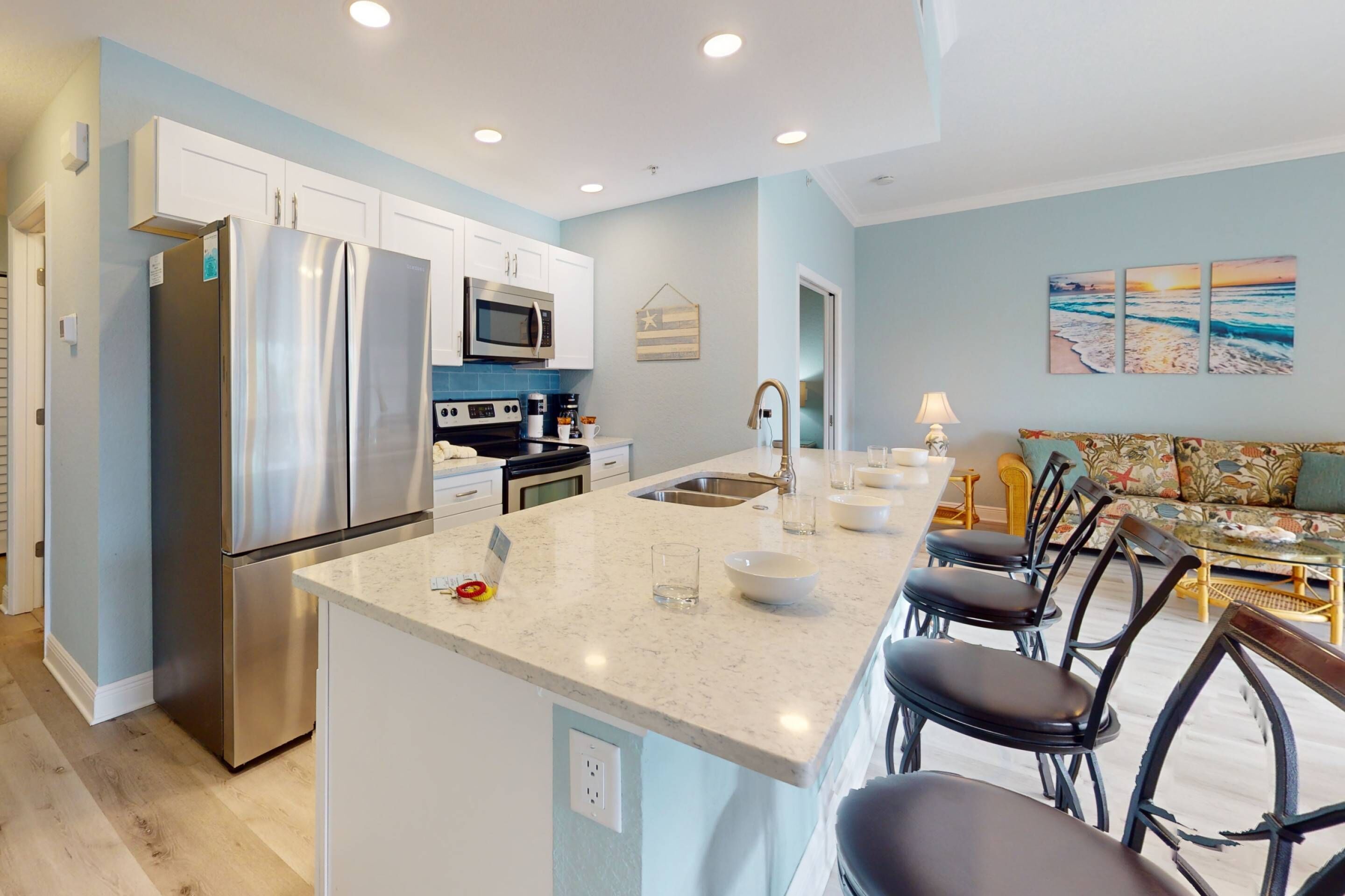 Welcome To Treasure Island. Heated Pool and Hot Tub. A Perfect Florida Vacation!