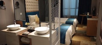 Ceeci Hotel