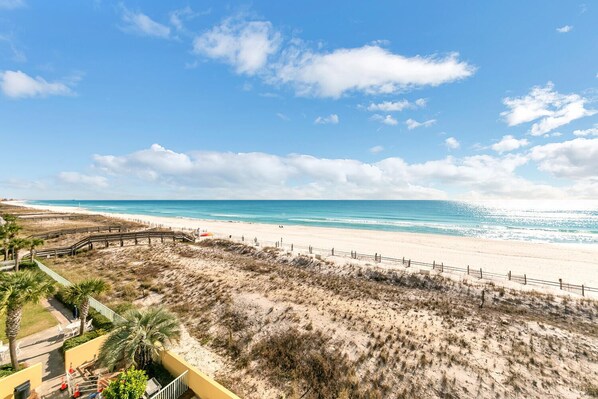 Am Strand, Liegestühle, Strandtücher