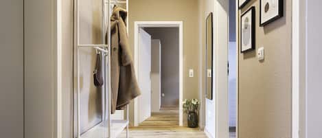 Căn hộ Deluxe | 2 phòng ngủ, trang trí khác biệt, bàn ủi/dụng cụ ủi quần áo