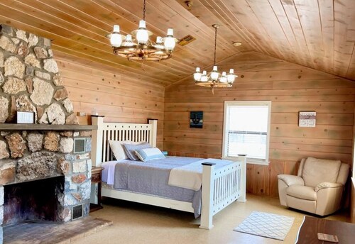 Cabin 3 on Stony Point