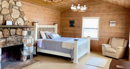 Cabin 3 on Stony Point
