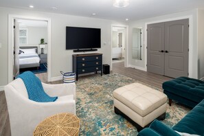 3 bedrooms, in-room safe, desk, iron/ironing board