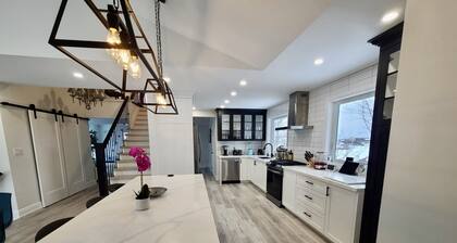 Aqua Oasis- Outstanding Luxury Villa in Prime Location!