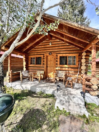 Comfy cabin is situated on the Silver Gate property which overlooks 10,000ft tall mountain peaks surrounding the town.