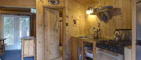 Refrigerador y utensilios de cocina