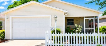 CLEAN, CLEAN, CLEAN; Walk to pools; Golf Cart Included; NO Xtra guest fees !!!