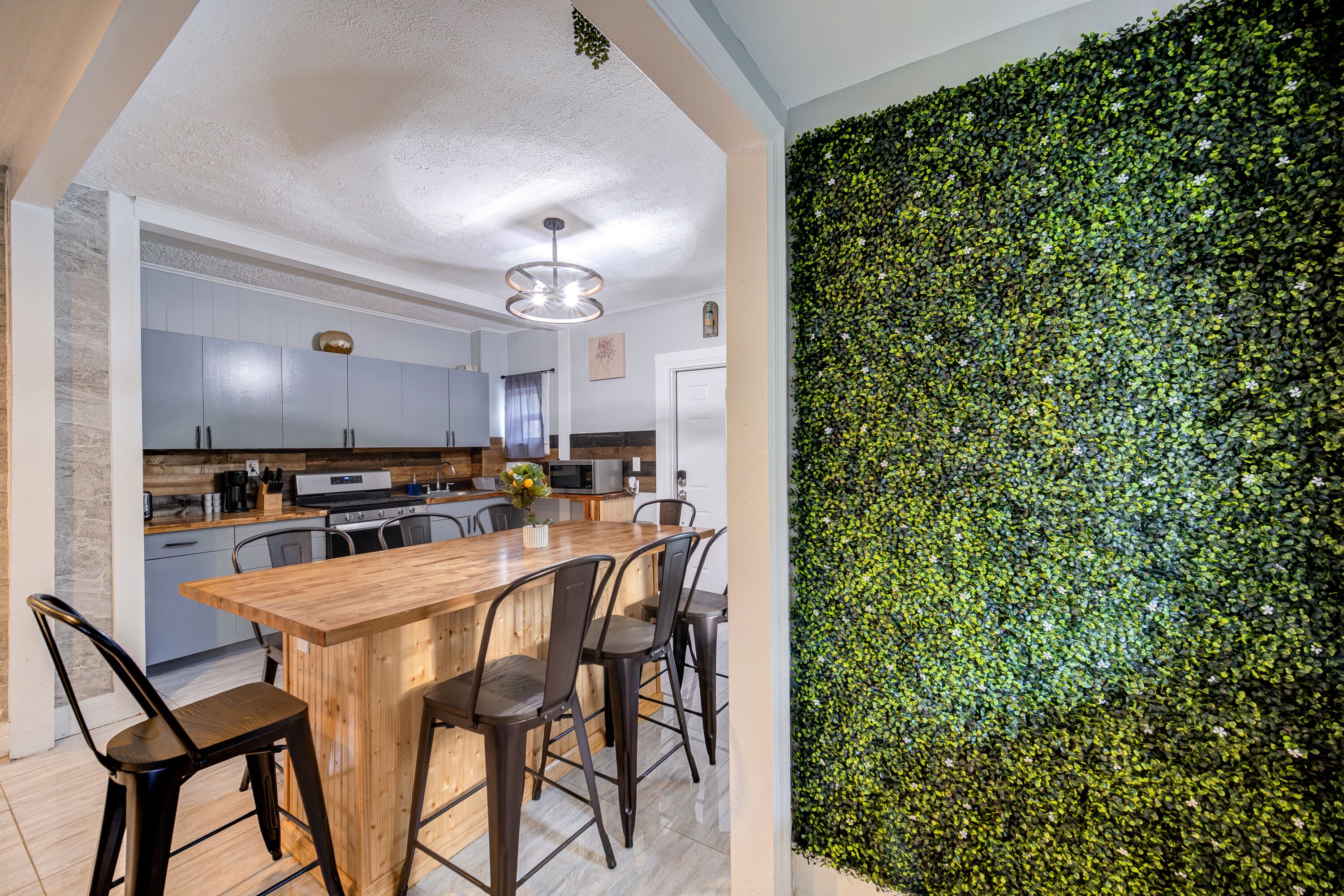 Cozy Catskills Farmhouse with Lake Views