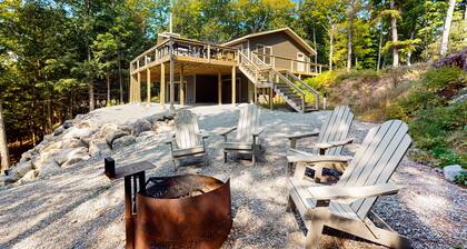 NEW lakefront escape with dock, game room, kayaks, 2 master suites & large deck