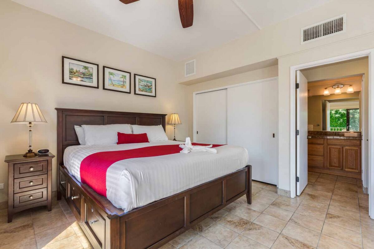 Breathtaking Location! 2 Comfortable Units, Free Parking, Ocean View, 2 Pools