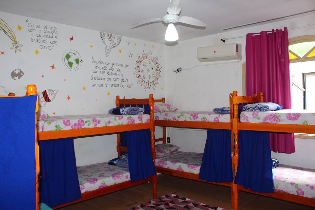 Laptop workspace, blackout curtains, iron/ironing board, free WiFi