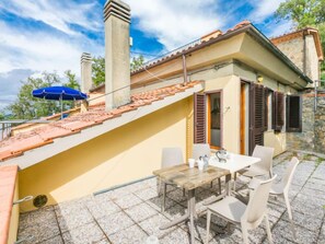 Outdoor dining - Calendula by Interhome (Vinci)