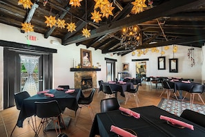 Lunch, dinner, brunch served; Spanish cuisine