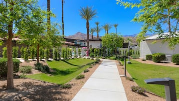 Luxury Double Room | Garden view