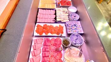 Desayuno buffet incluido todos los días