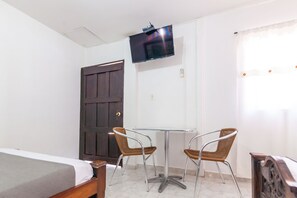 Chambre Quadruple Standard | Literie hypoallergénique, Wi-Fi gratuit, draps fournis