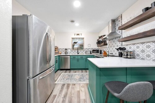 The Jasper Retreat Su