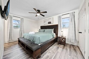 4 chambres, fer et planche à repasser, lit parapluie, Wi-Fi