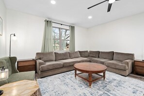 Televisión, oficina