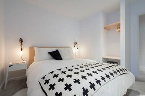 4 bedrooms, WiFi, bed sheets