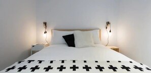 4 bedrooms, WiFi, bed sheets