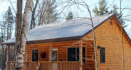Romantic One-Bedroom Cabin Near Smuggler's Notch