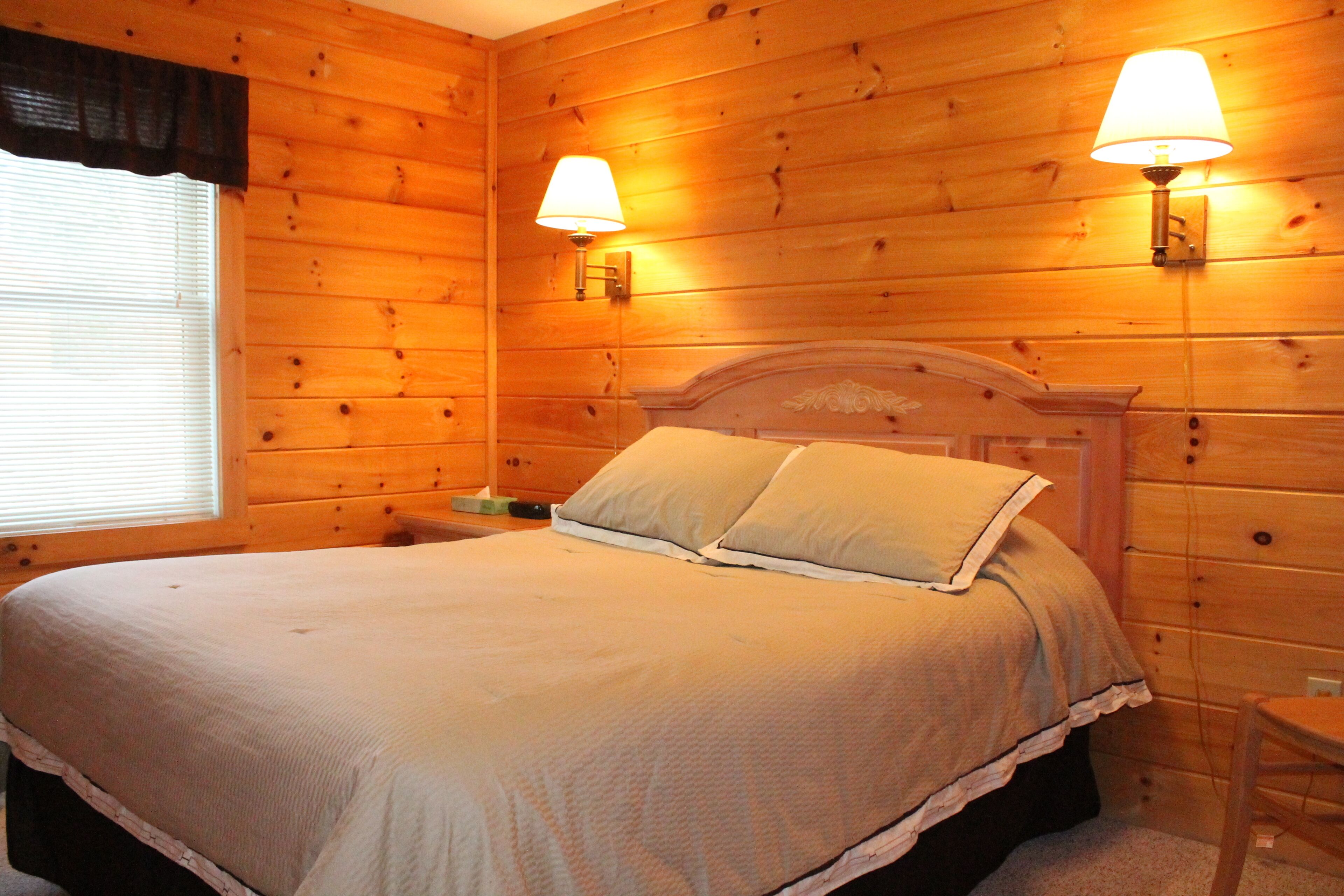 Cozy Two Bedroom Cabin Near Smuggler's Notch