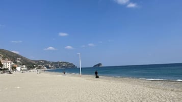 Vlak bij het strand