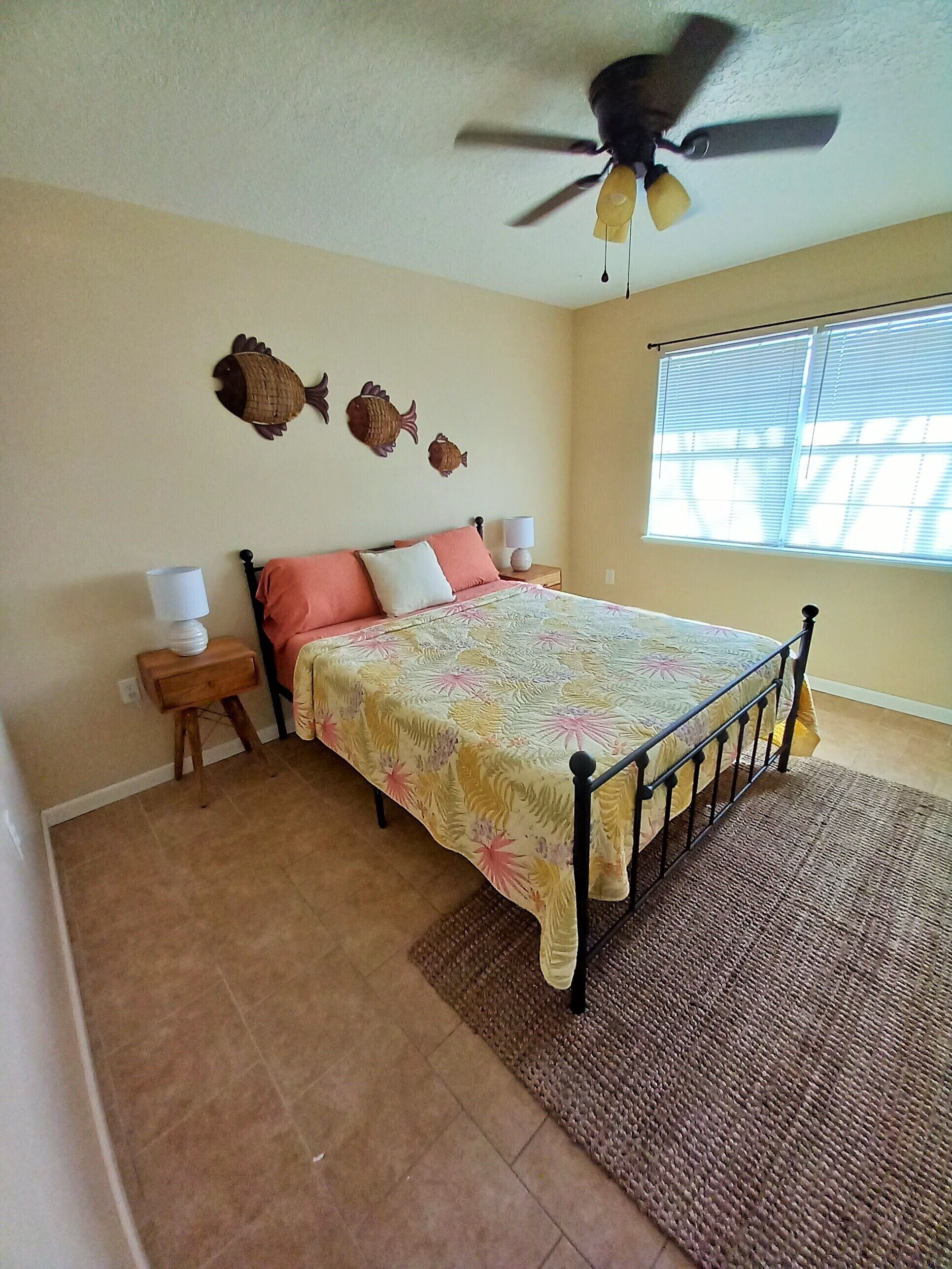 Small cottage home, only 1/2 mile from the beach! 