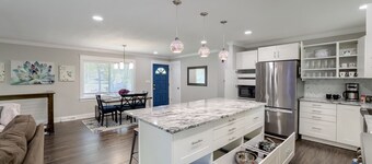 Spacious home with King bed - mins to Stadiums