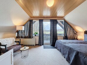 4 soveværelser, skrivebord, gratis internetadgang