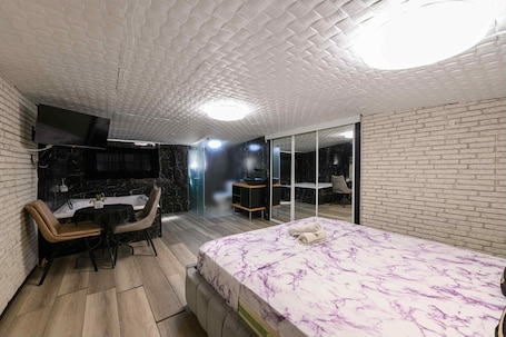 1 bedroom, WiFi. Suitta la piano