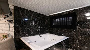 淋浴設備、按摩浴缸