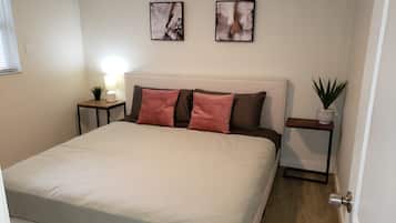 2 bedrooms, iron/ironing board, WiFi (free), bed sheets