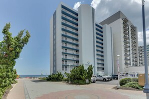 Exterior - Updated 3rd Floor Oceanfront Condo on the Boardwalk w/Pool (Virginia Beach)