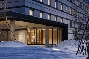 المنشأة من الخارج