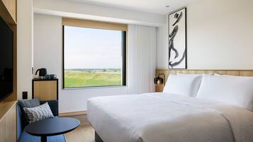 ห้องสแตนดาร์ด, เตียงคิงไซส์ 1 เตียง, ปลอดบุหรี่ | ผ้านวมขนเป็ด, ตู้นิรภัยในห้องพัก, โต๊ะทำงาน, ผ้าม่านกันแสง