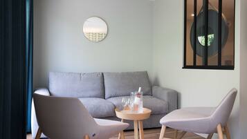 Quarto família | Camas Select Comfort, cofres nos quartos, cortinas blackout